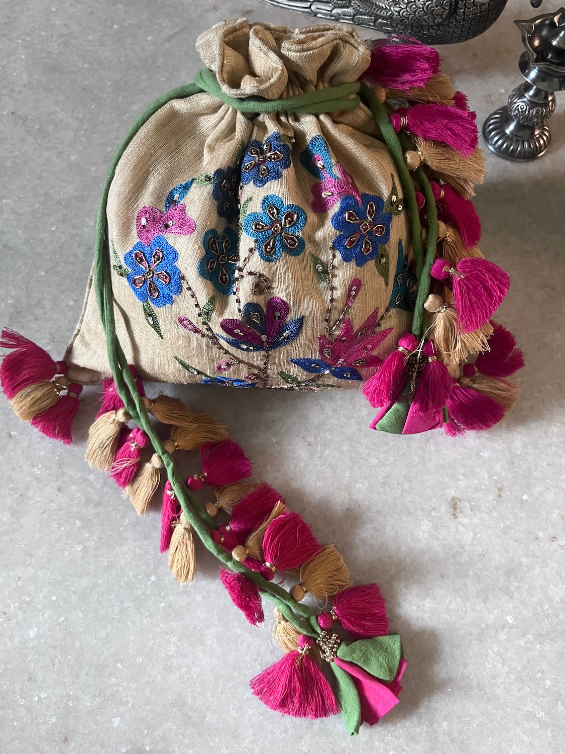 5 Ways to Style Potli Bags for Festive Occasions