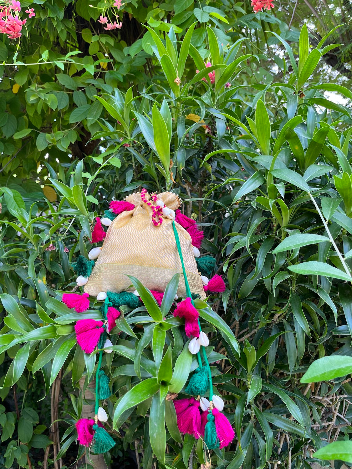 3 Kinds of Bags Every Woman Must Own