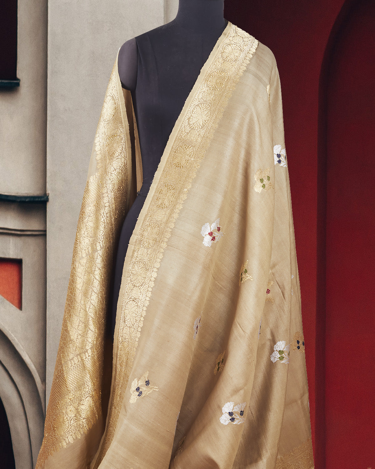 Treasured Moments Sepia Green Tussar Georgette Saree