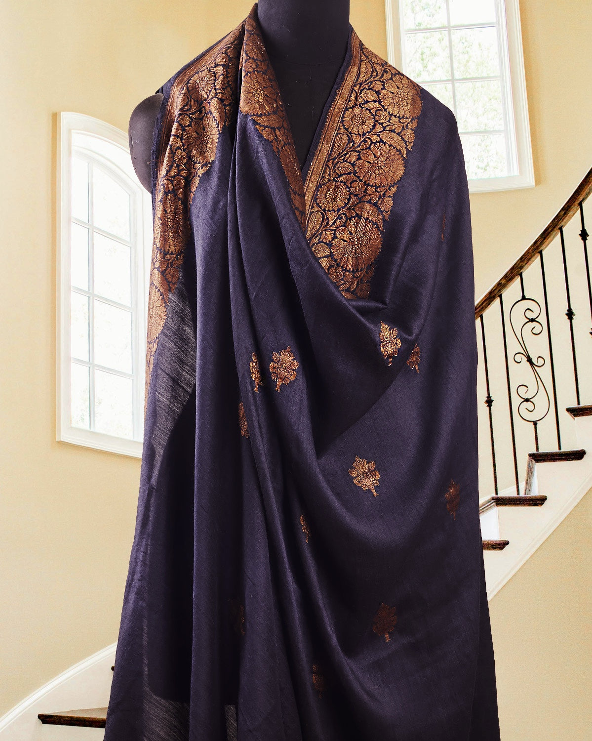 Midnight Mystique Black Matka Georgette Saree