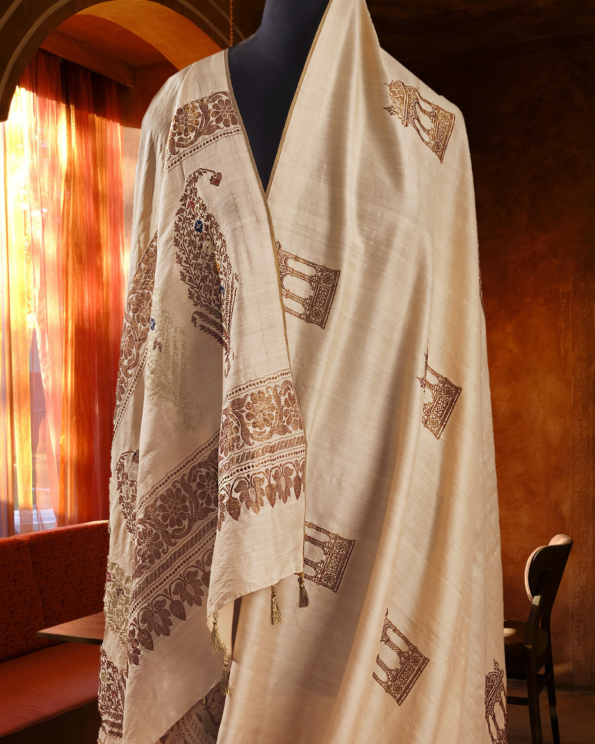 Jharokha Ivory Matka Georgette Saree