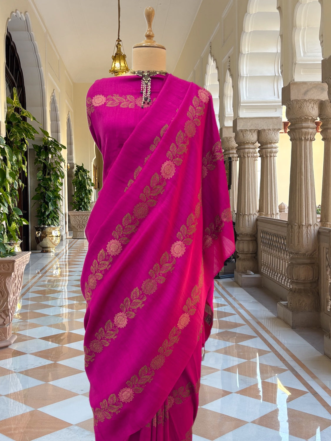 Mallika Rani Pink Floral Matka Georgette Saree