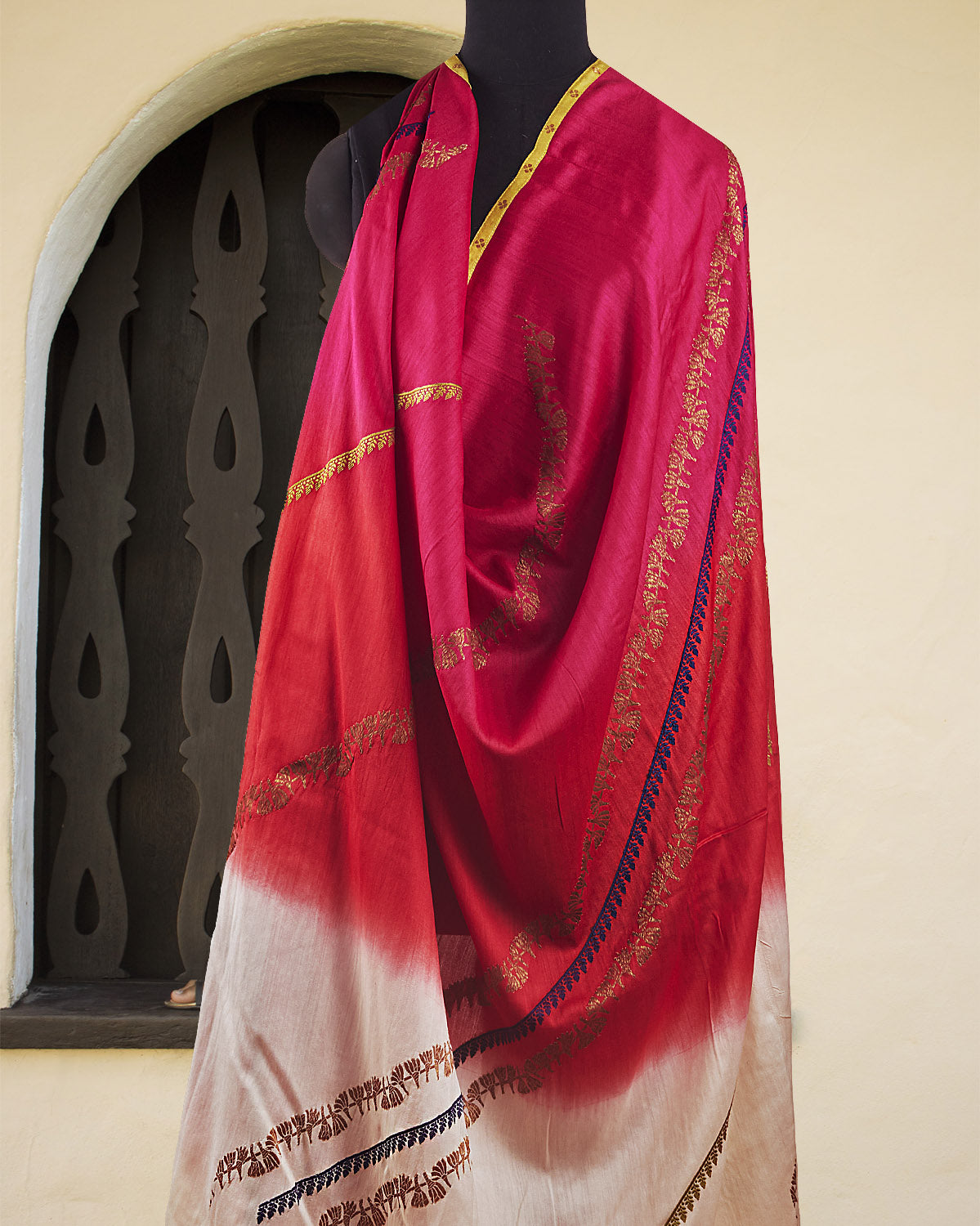 Flamingo Red Shaded Matka Georgette Saree