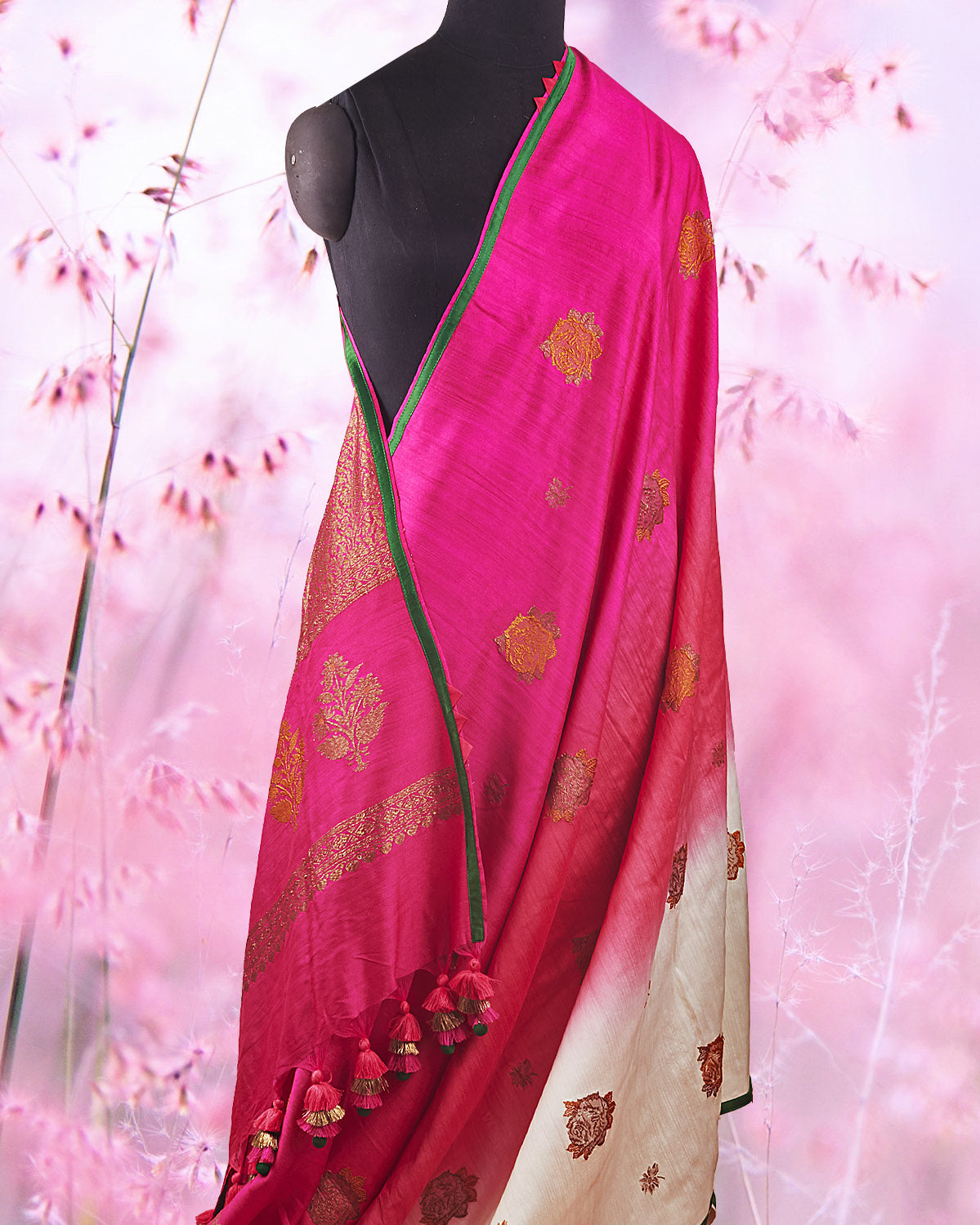 Valley of Roses Pink Shaded Matka Georgette Saree