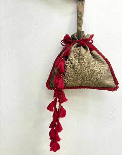Gayatri Antique Gold Brocade Potli