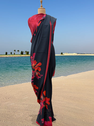 Très Chic Black Crepe Sari