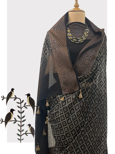 Prajakta Black Printed Cotton Saree