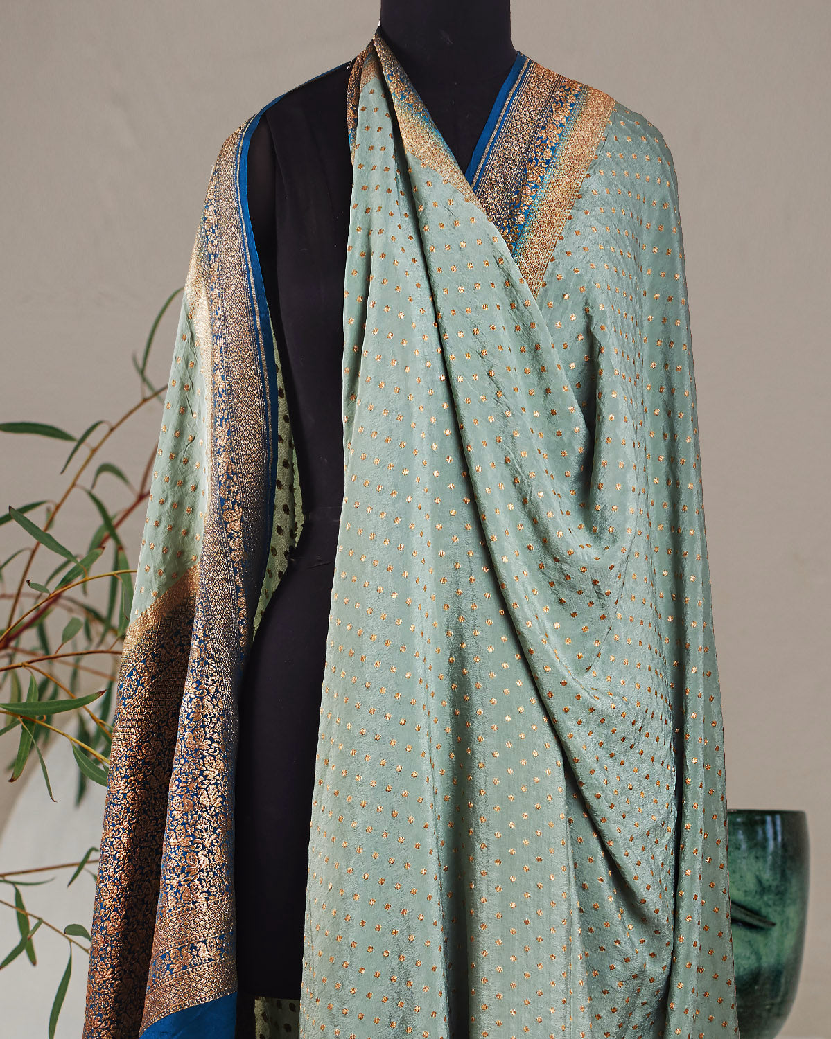 Dakshyani Light Grey Silk Crepe Saree