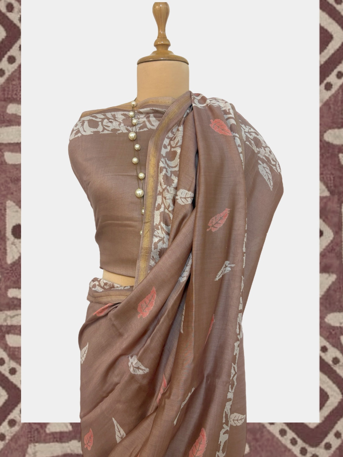 Jhalana Caramel Cotton Dabu Batik Saree
