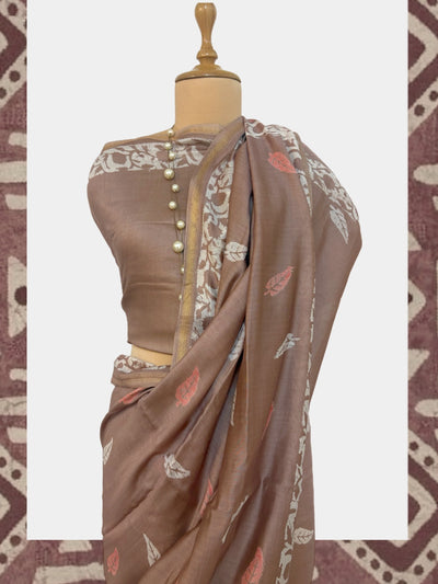 Jhalana Caramel Cotton Dabu Batik Saree
