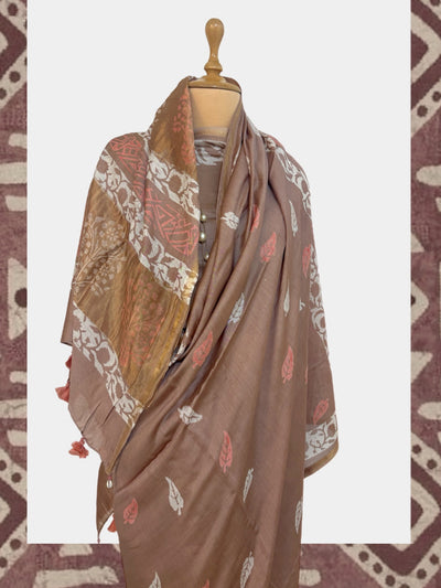 Jhalana Caramel Cotton Dabu Batik Saree