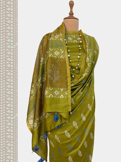 Dol Ka Bagh Green Cotton Dabu Batik Saree