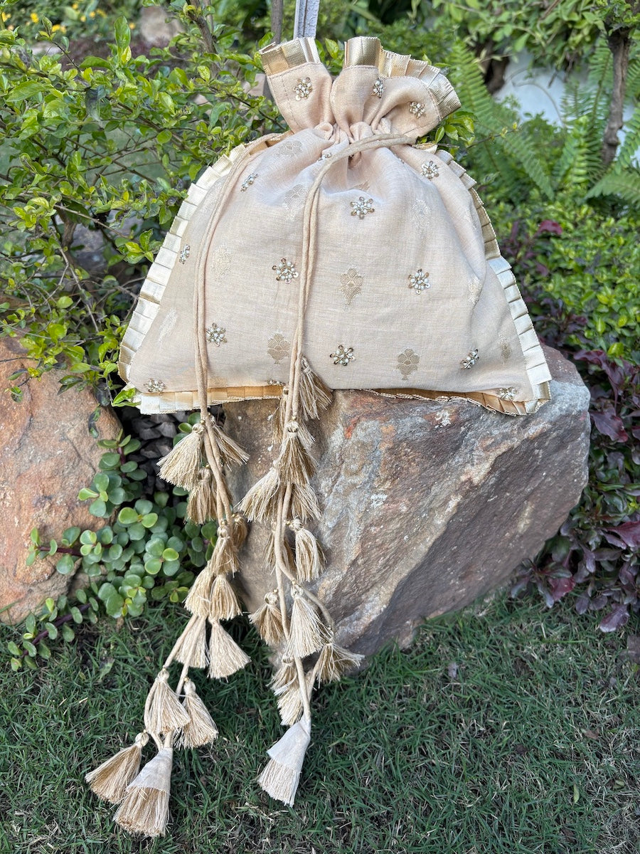 Swarnim Gold Brocade Potli