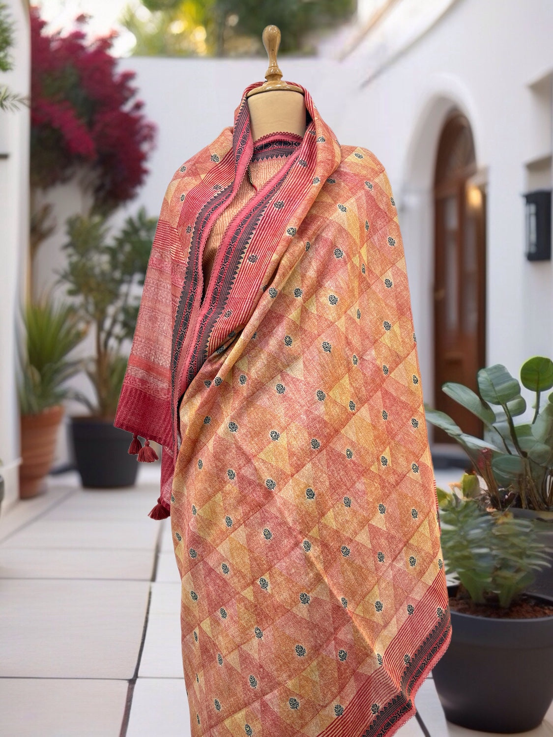 Secret Rendezvous Light Orange Moonga Cotton Saree