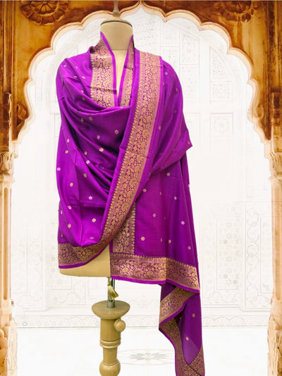 Sultana Magenta Kadhuwa Booti Silk Dupatta