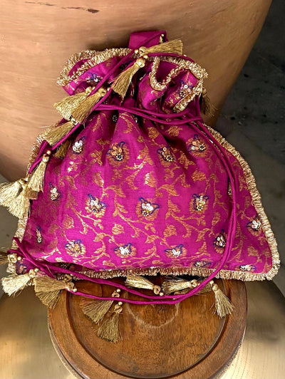 Petunia Magenta Matka Georgette Potli