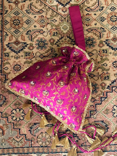 Petunia Magenta Matka Georgette Potli
