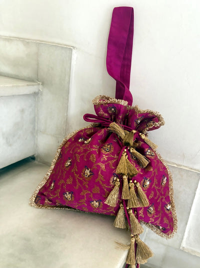 Petunia Magenta Matka Georgette Potli