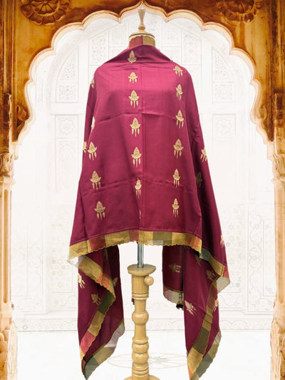 Kainat Maroon Kadhuwa Booti Silk Dupatta