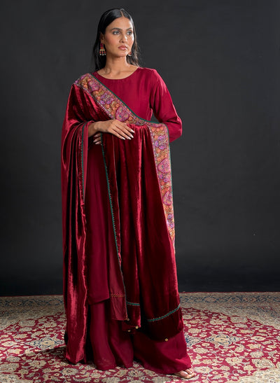 Sindhu Maroon Velvet Jamawar Dupatta
