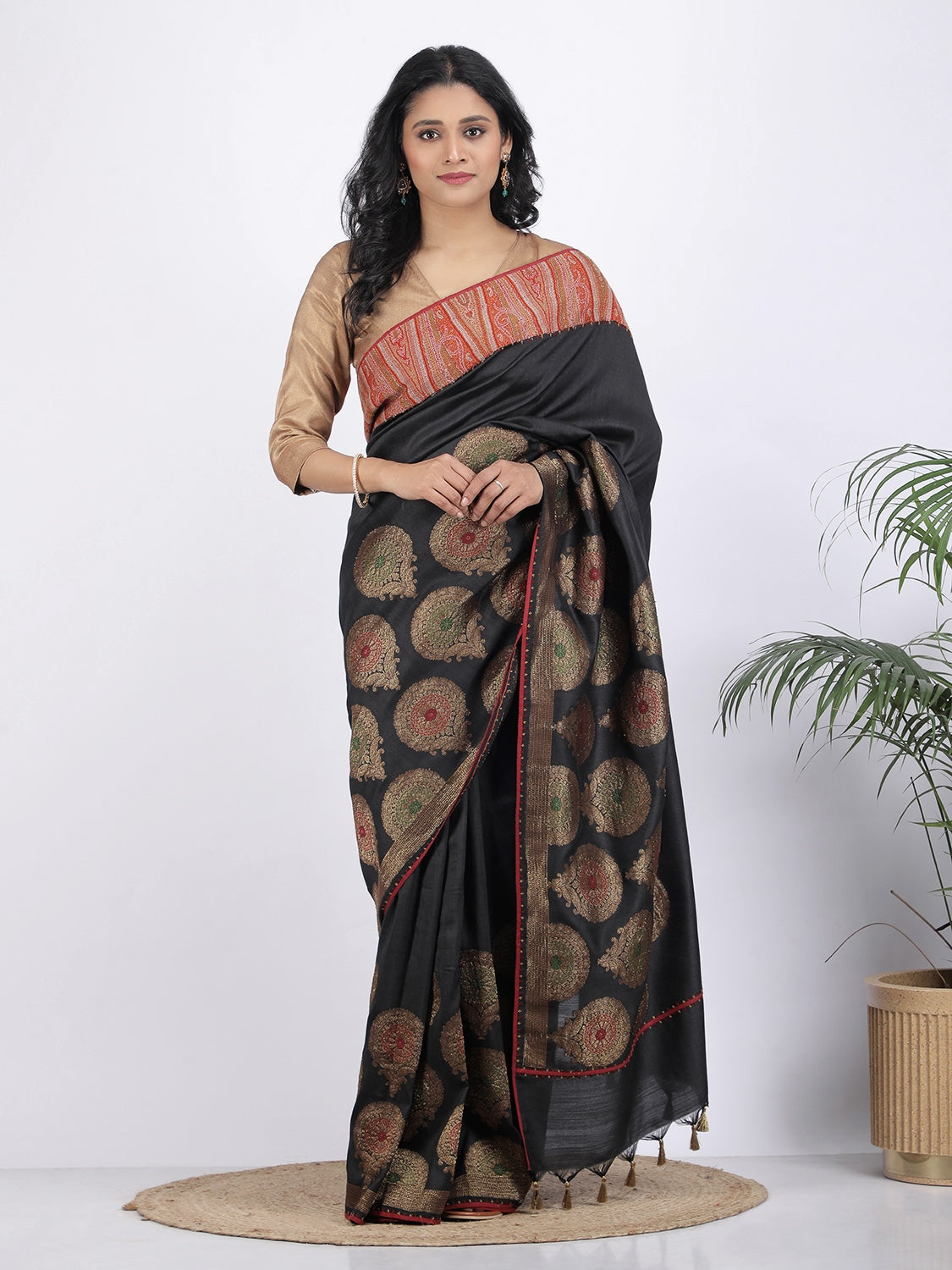 Tara Devi Kashmiri Matka Georgette Saree