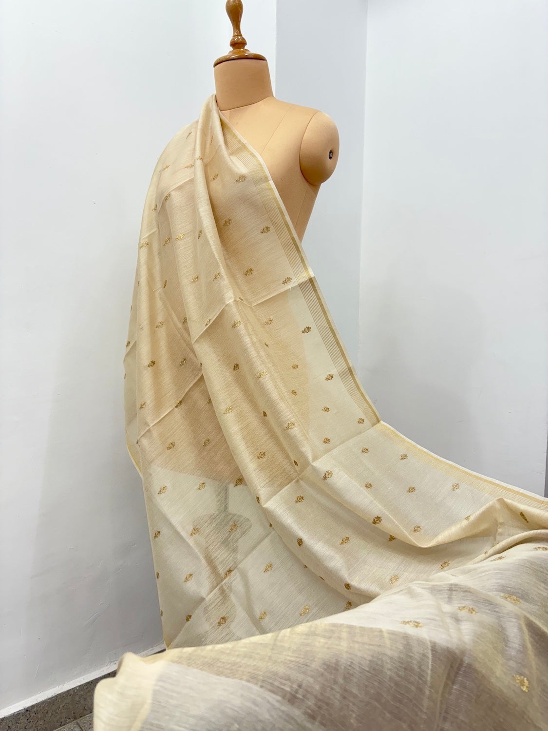 Swarna Gold Moonga Dupatta