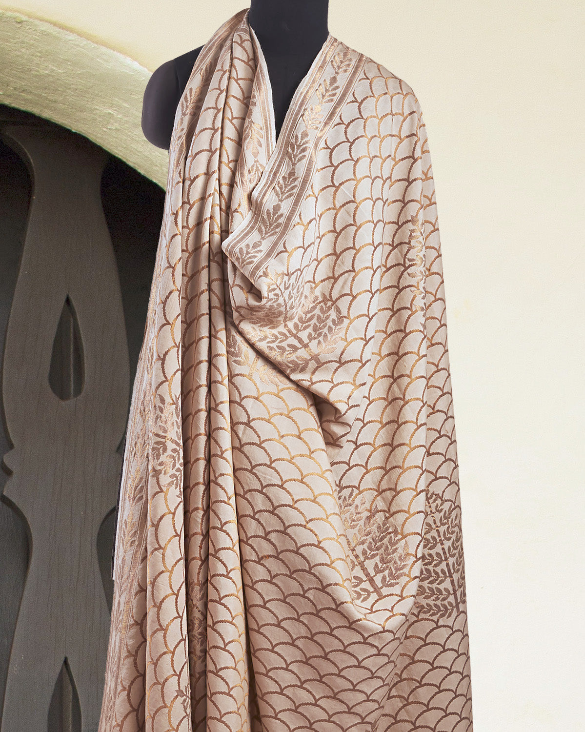 Mansarovar Ivory Gold Moonga Georgette Saree