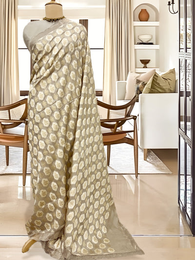 Niloufer Mushroom Booti Silk Saree