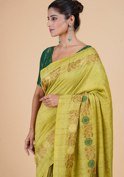 Zeenat Pista Green Matka Georgette Saree
