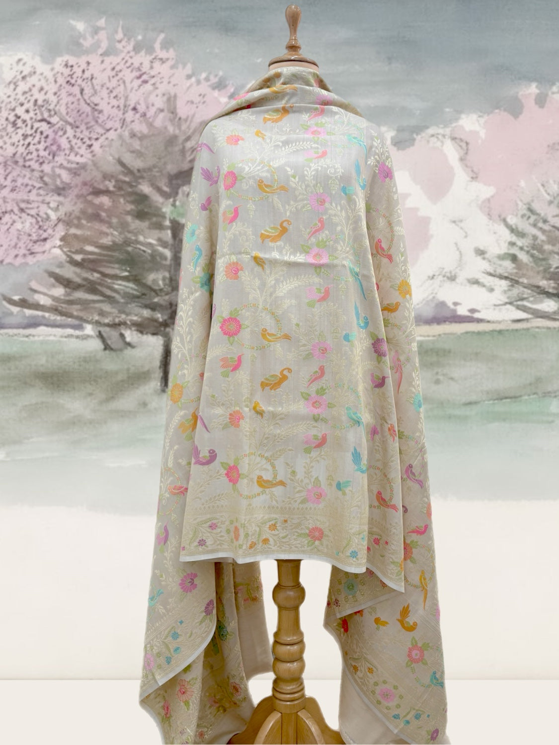 Garden of Eden Off White Shikargah Dupatta