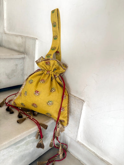Laburnum Yellow Matka Georgette Potli