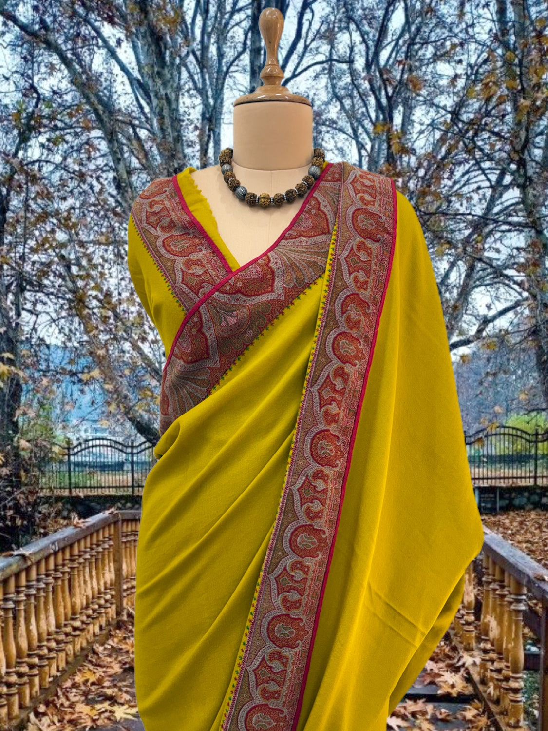 Zeenat Yellow Pashmina Kashmiri Jamawar Saree