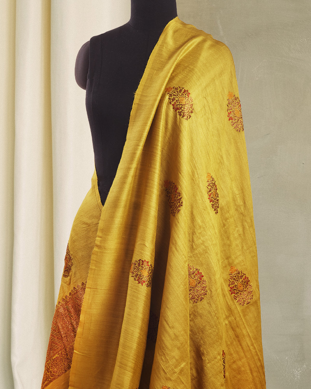 Tangy Starfruit Yellow Matka Georgette Saree