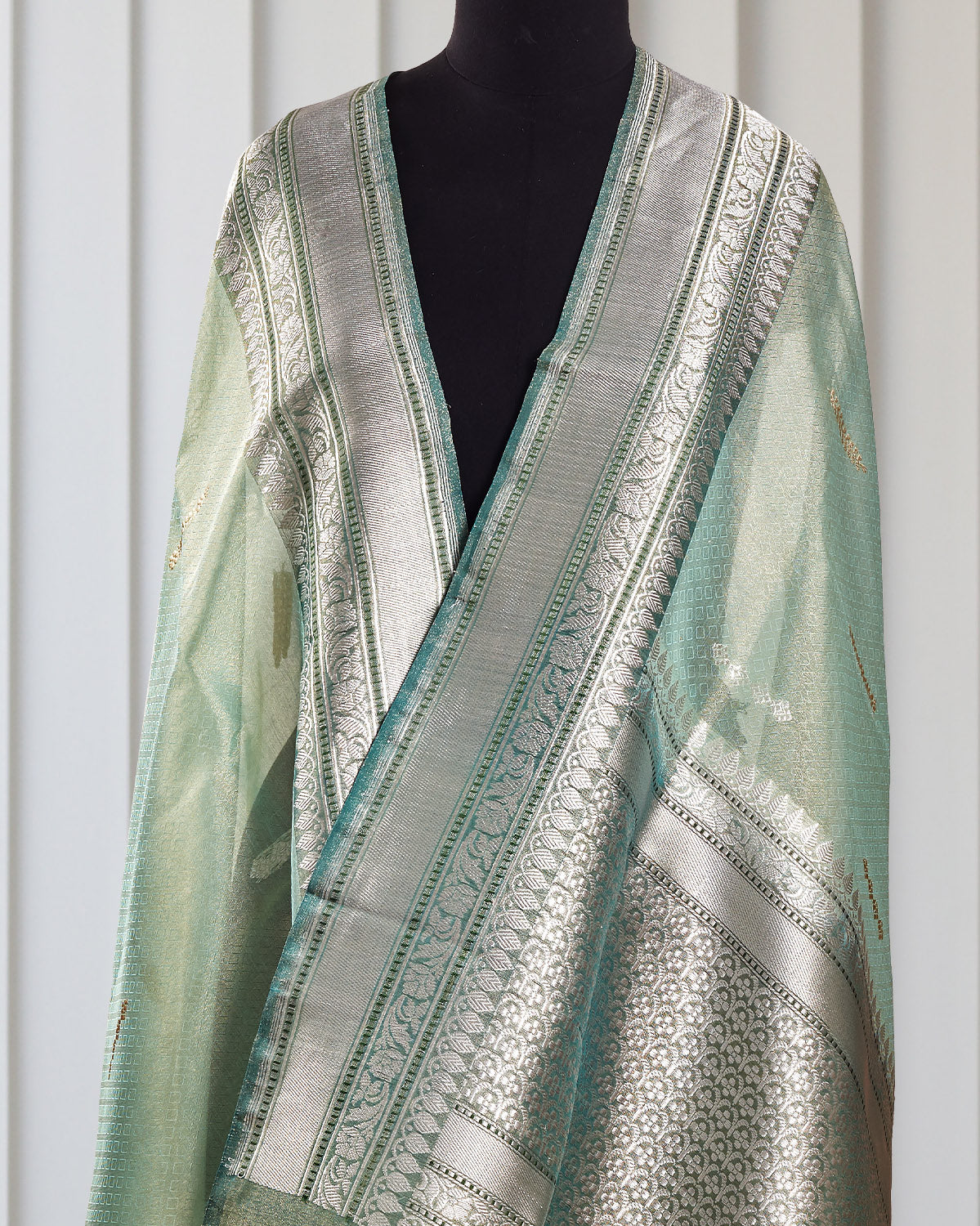 Rosemary Green kaduwa Banarasi Tissue Saree